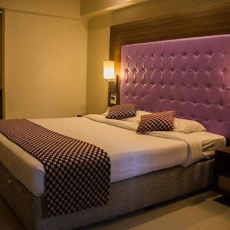 נאווי מומבאי Hotel Corporate מראה חיצוני תמונה