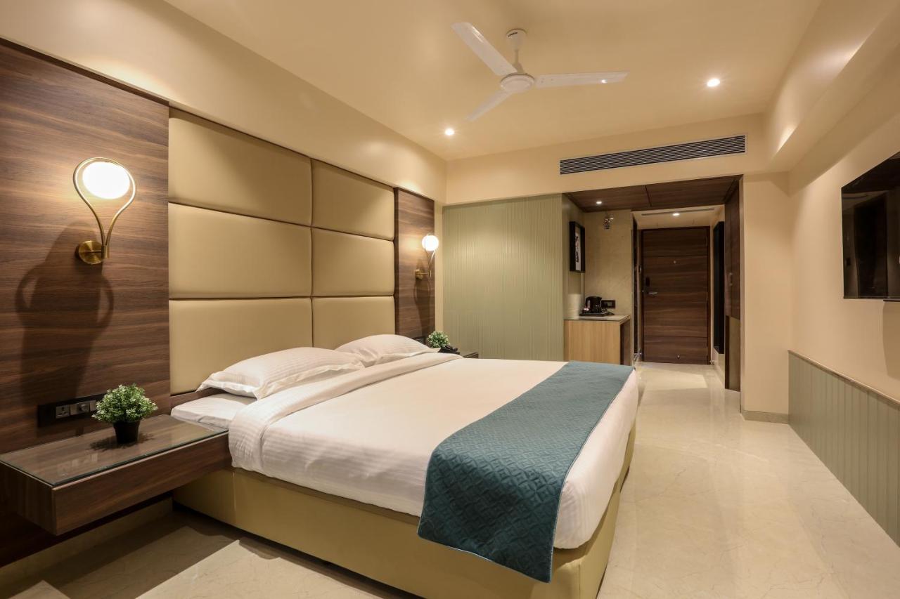 נאווי מומבאי Hotel Corporate מראה חיצוני תמונה