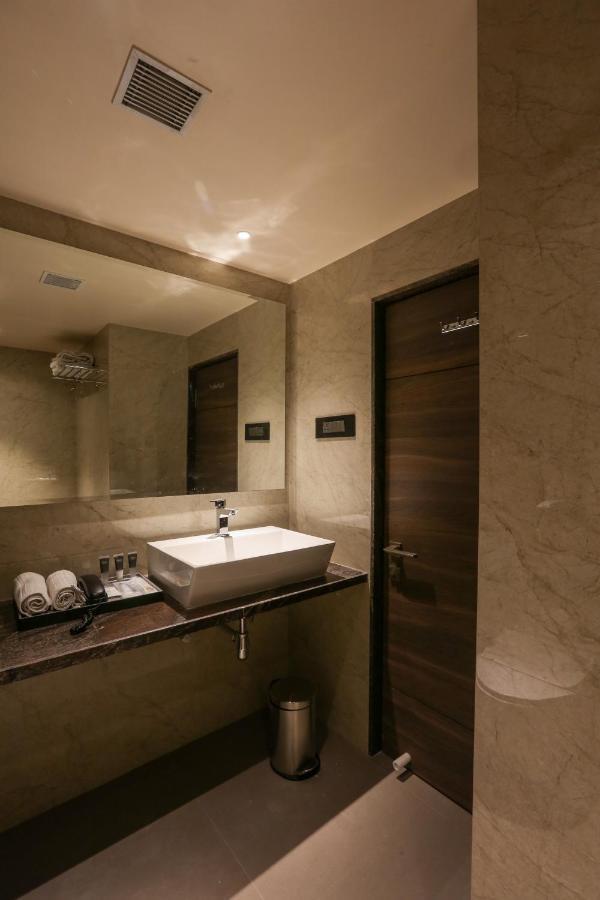 נאווי מומבאי Hotel Corporate מראה חיצוני תמונה